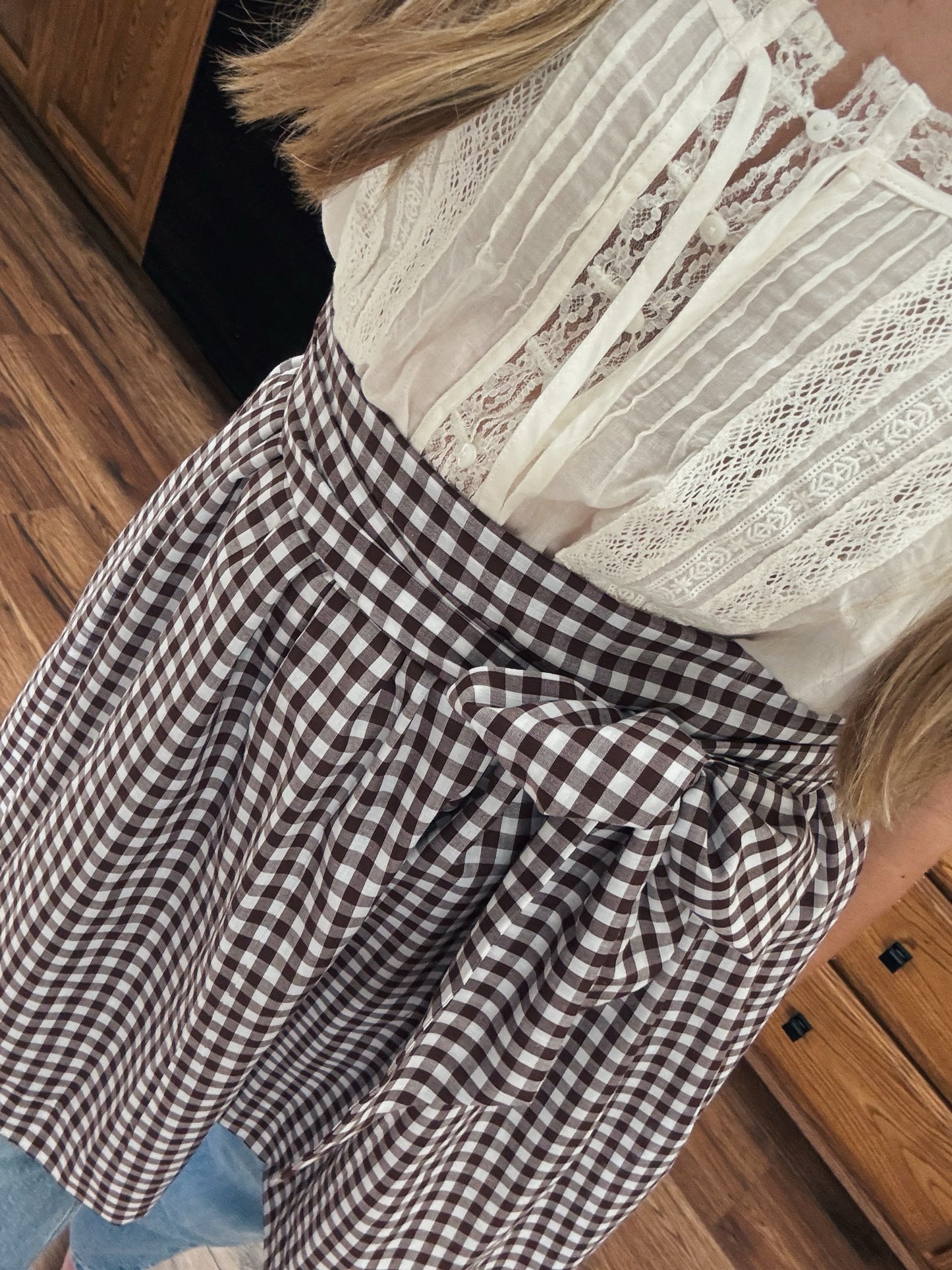 Southern Days Amongst the Oaks Apron