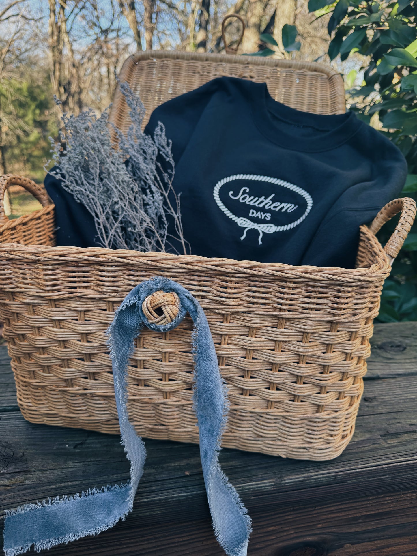 Southern Days Feminine Laso Crew neck